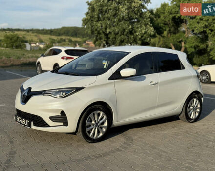 Белый Рено Зое, объемом двигателя 0 л и пробегом 72 тыс. км за 12450 $, фото 2 на Automoto.ua
