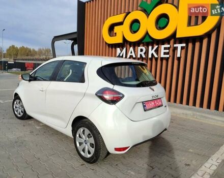 Белый Рено Зое, объемом двигателя 0 л и пробегом 78 тыс. км за 11850 $, фото 4 на Automoto.ua