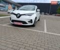 Белый Рено Зое, объемом двигателя 0 л и пробегом 73 тыс. км за 12450 $, фото 2 на Automoto.ua