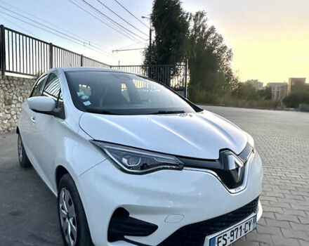 Белый Рено Зое, объемом двигателя 0 л и пробегом 124 тыс. км за 11300 $, фото 1 на Automoto.ua