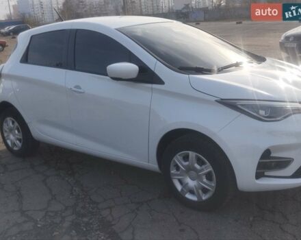 Белый Рено Зое, объемом двигателя 0 л и пробегом 56 тыс. км за 13500 $, фото 19 на Automoto.ua