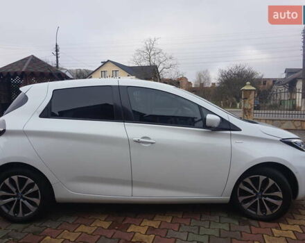 Белый Рено Зое, объемом двигателя 0 л и пробегом 122 тыс. км за 13000 $, фото 18 на Automoto.ua