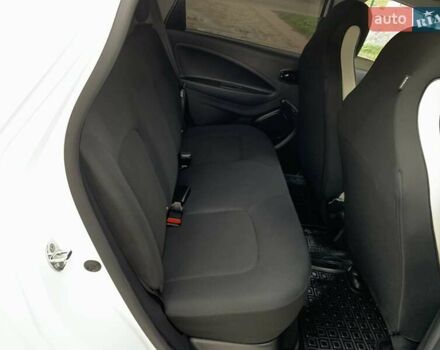 Белый Рено Зое, объемом двигателя 0 л и пробегом 44 тыс. км за 12499 $, фото 31 на Automoto.ua