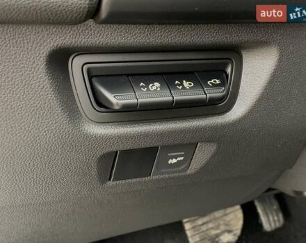 Белый Рено Зое, объемом двигателя 0 л и пробегом 66 тыс. км за 12499 $, фото 40 на Automoto.ua