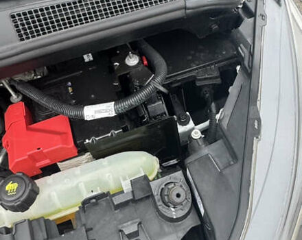 Белый Рено Зое, объемом двигателя 0 л и пробегом 44 тыс. км за 12950 $, фото 30 на Automoto.ua