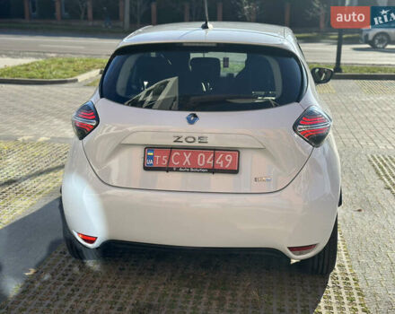 Белый Рено Зое, объемом двигателя 0 л и пробегом 45 тыс. км за 12000 $, фото 8 на Automoto.ua