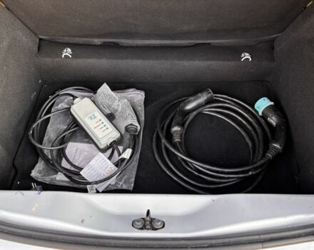 Белый Рено Зое, объемом двигателя 0 л и пробегом 15 тыс. км за 12299 $, фото 23 на Automoto.ua