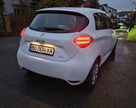 Белый Рено Зое, объемом двигателя 0 л и пробегом 28 тыс. км за 11990 $, фото 13 на Automoto.ua