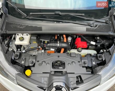 Белый Рено Зое, объемом двигателя 0 л и пробегом 62 тыс. км за 13800 $, фото 57 на Automoto.ua