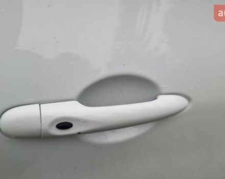 Білий Рено Зое, об'ємом двигуна 0 л та пробігом 78 тис. км за 11800 $, фото 11 на Automoto.ua