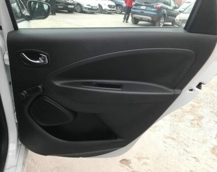 Білий Рено Зое, об'ємом двигуна 0 л та пробігом 40 тис. км за 12950 $, фото 10 на Automoto.ua