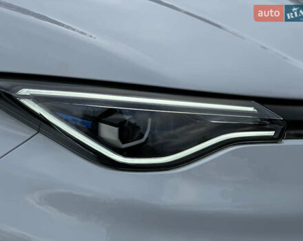 Белый Рено Зое, объемом двигателя 0 л и пробегом 28 тыс. км за 12500 $, фото 42 на Automoto.ua