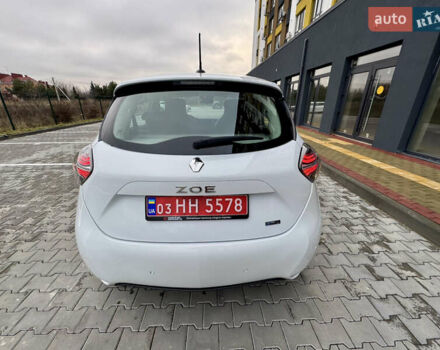 Белый Рено Зое, объемом двигателя 0 л и пробегом 55 тыс. км за 13300 $, фото 6 на Automoto.ua