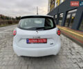 Белый Рено Зое, объемом двигателя 0 л и пробегом 55 тыс. км за 13300 $, фото 6 на Automoto.ua
