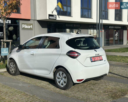 Белый Рено Зое, объемом двигателя 0 л и пробегом 45 тыс. км за 12000 $, фото 7 на Automoto.ua