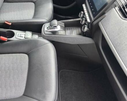 Белый Рено Зое, объемом двигателя 0 л и пробегом 50 тыс. км за 11900 $, фото 33 на Automoto.ua