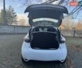 Белый Рено Зое, объемом двигателя 0 л и пробегом 48 тыс. км за 10950 $, фото 12 на Automoto.ua
