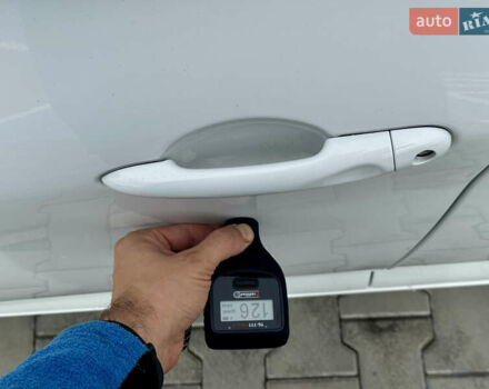 Белый Рено Зое, объемом двигателя 0 л и пробегом 70 тыс. км за 12999 $, фото 60 на Automoto.ua