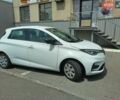 Белый Рено Зое, объемом двигателя 0 л и пробегом 57 тыс. км за 13000 $, фото 4 на Automoto.ua