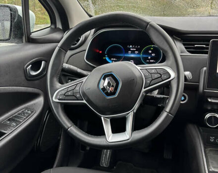 Белый Рено Зое, объемом двигателя 0 л и пробегом 55 тыс. км за 11900 $, фото 20 на Automoto.ua