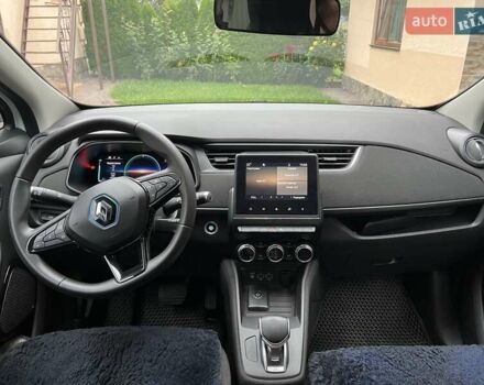 Белый Рено Зое, объемом двигателя 0 л и пробегом 54 тыс. км за 13200 $, фото 15 на Automoto.ua