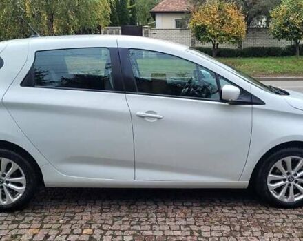Білий Рено Зое, об'ємом двигуна 0 л та пробігом 89 тис. км за 11950 $, фото 7 на Automoto.ua