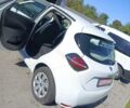 Белый Рено Зое, объемом двигателя 0 л и пробегом 163 тыс. км за 10500 $, фото 5 на Automoto.ua