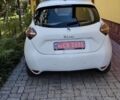 Белый Рено Зое, объемом двигателя 0 л и пробегом 74 тыс. км за 10900 $, фото 2 на Automoto.ua
