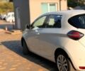 Белый Рено Зое, объемом двигателя 0 л и пробегом 60 тыс. км за 12800 $, фото 31 на Automoto.ua