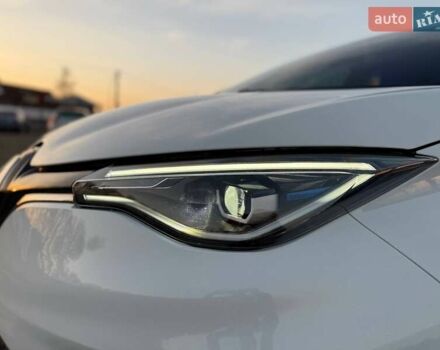 Белый Рено Зое, объемом двигателя 0 л и пробегом 92 тыс. км за 11499 $, фото 6 на Automoto.ua