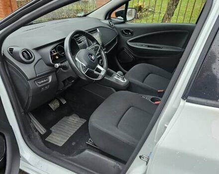 Белый Рено Зое, объемом двигателя 0 л и пробегом 28 тыс. км за 11800 $, фото 6 на Automoto.ua