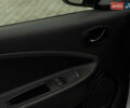 Білий Рено Зое, об'ємом двигуна 0 л та пробігом 28 тис. км за 12222 $, фото 19 на Automoto.ua