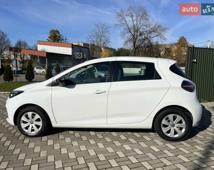 Белый Рено Зое, объемом двигателя 0 л и пробегом 56 тыс. км за 12500 $, фото 5 на Automoto.ua