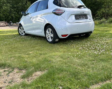 Білий Рено Зое, об'ємом двигуна 0 л та пробігом 102 тис. км за 11300 $, фото 29 на Automoto.ua