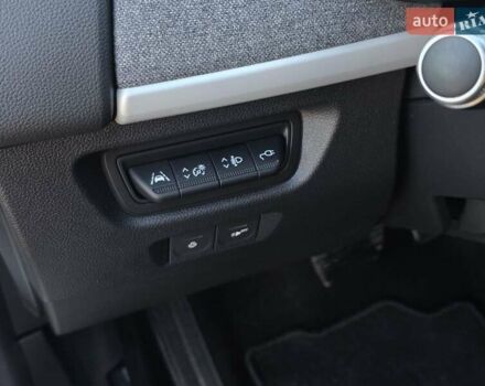 Белый Рено Зое, объемом двигателя 0 л и пробегом 85 тыс. км за 12999 $, фото 41 на Automoto.ua