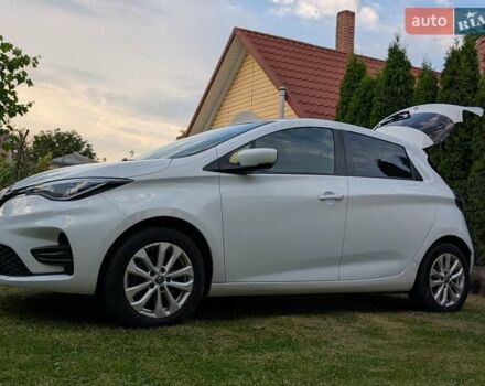 Белый Рено Зое, объемом двигателя 0 л и пробегом 56 тыс. км за 12500 $, фото 29 на Automoto.ua