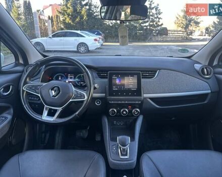 Белый Рено Зое, объемом двигателя 0 л и пробегом 83 тыс. км за 11999 $, фото 13 на Automoto.ua