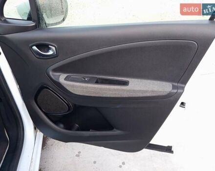 Рено Зое 2020 в Ходорів на Automoto.ua Белый Рено Зое, объемом двигателя 0 л и пробегом 46 тыс. км за 12800 $, фото 25 на Automoto.ua