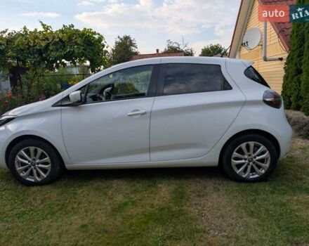 Белый Рено Зое, объемом двигателя 0 л и пробегом 56 тыс. км за 12500 $, фото 1 на Automoto.ua