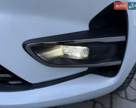 Білий Рено Зое, об'ємом двигуна 0 л та пробігом 23 тис. км за 13150 $, фото 62 на Automoto.ua