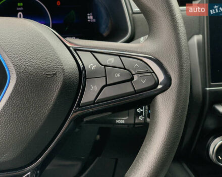 Белый Рено Зое, объемом двигателя 0 л и пробегом 25 тыс. км за 12499 $, фото 42 на Automoto.ua