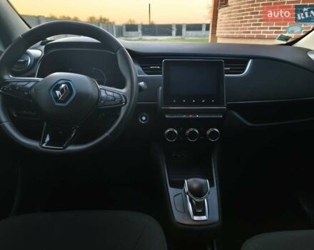 Білий Рено Зое, об'ємом двигуна 0 л та пробігом 98 тис. км за 10950 $, фото 30 на Automoto.ua