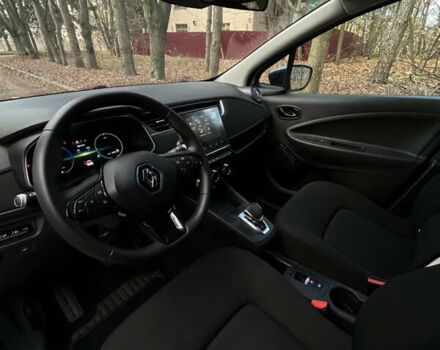 Белый Рено Зое, объемом двигателя 0 л и пробегом 52 тыс. км за 11590 $, фото 15 на Automoto.ua