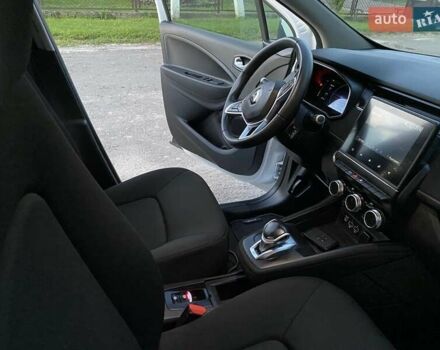 Белый Рено Зое, объемом двигателя 0 л и пробегом 86 тыс. км за 11506 $, фото 14 на Automoto.ua