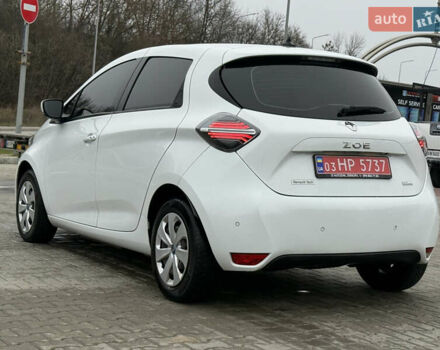 Белый Рено Зое, объемом двигателя 0 л и пробегом 49 тыс. км за 12900 $, фото 1 на Automoto.ua