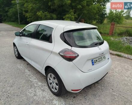 Білий Рено Зое, об'ємом двигуна 0 л та пробігом 105 тис. км за 11800 $, фото 7 на Automoto.ua