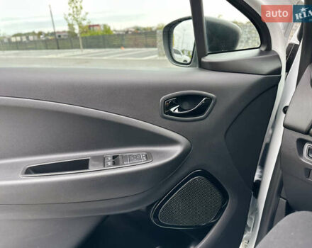 Рено Зое 2021 в Мукачеве на Automoto.ua Белый Рено Зое, объемом двигателя 0 л и пробегом 81 тыс. км за 11999 $, фото 18 на Automoto.ua