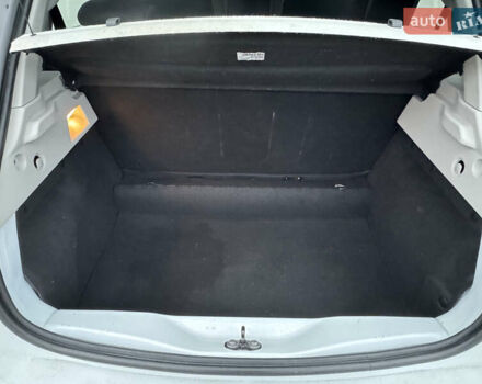 Белый Рено Зое, объемом двигателя 0 л и пробегом 56 тыс. км за 11999 $, фото 9 на Automoto.ua