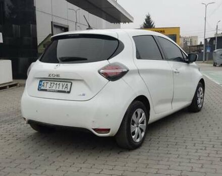 Белый Рено Зое, объемом двигателя 0 л и пробегом 76 тыс. км за 11000 $, фото 4 на Automoto.ua