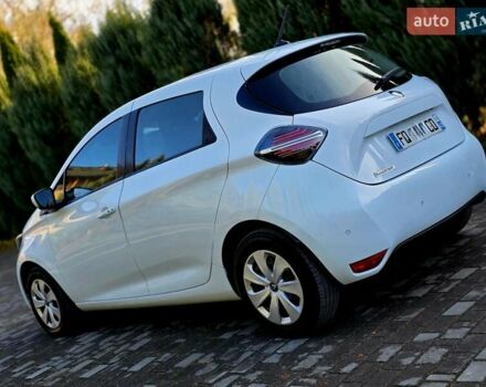 Белый Рено Зое, объемом двигателя 0 л и пробегом 57 тыс. км за 12700 $, фото 13 на Automoto.ua